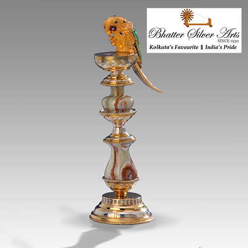 Psittacines Showpiece with Onex